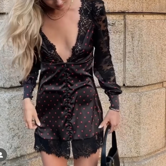 New!For Love And Lemons‎ Melrose Robe - Picture 9 of 15